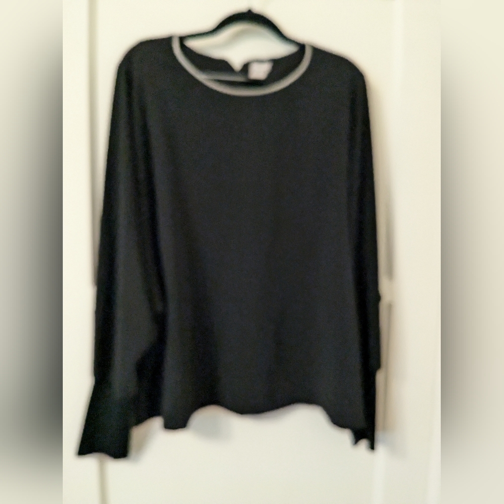 Chico's size 3 top EUC